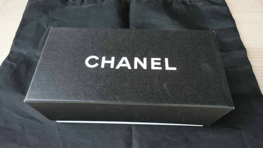 Bild 2: CHANEL Hartbox groß schwarz-weiß leer