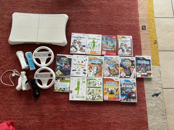 Bild 6: Nintendo Wii mit viel Zubehör