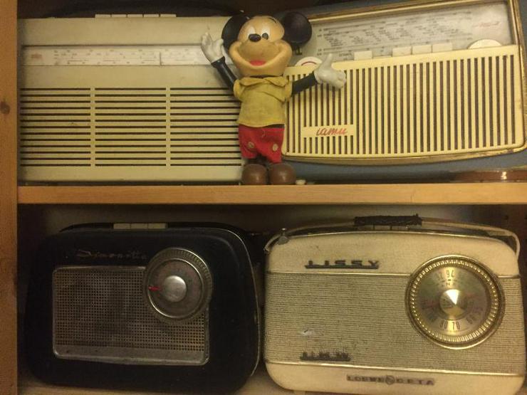 Bild 6: TAUSCHE 60er E GUTARS HIFI BATT:PHONO CB ANALOGSYNTH 50-70er INVENTAR DEKO BAISCH KATALOGE TRÖDEL KURIOSES KULT VINTAGE AUS SAMM;ER WHG & PARTYRAUM  GROSSEN & FREUNDE INCL