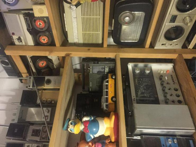 Bild 2: TAUSCHE 60er E GUTARS HIFI BATT:PHONO CB ANALOGSYNTH 50-70er INVENTAR DEKO BAISCH KATALOGE TRÖDEL KURIOSES KULT VINTAGE AUS SAMM;ER WHG & PARTYRAUM  GROSSEN & FREUNDE INCL