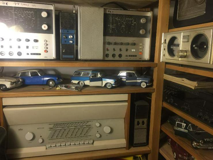 Bild 5: TAUSCHE 60er E GUTARS HIFI BATT:PHONO CB ANALOGSYNTH 50-70er INVENTAR DEKO BAISCH KATALOGE TRÖDEL KURIOSES KULT VINTAGE AUS SAMM;ER WHG & PARTYRAUM  GROSSEN & FREUNDE INCL