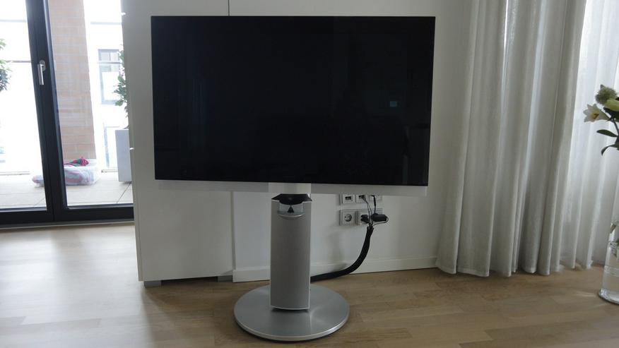 Bang & Olufsen BeoVision 7 40" Monitor mit integriertem  DVD Laufwerk, Receiver und Motorstandfuß