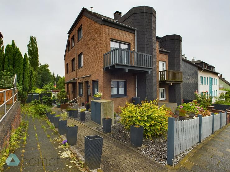 Exklusives Reiheneckhaus mit Gartenidylle wird frei! - Haus kaufen - Bild 1