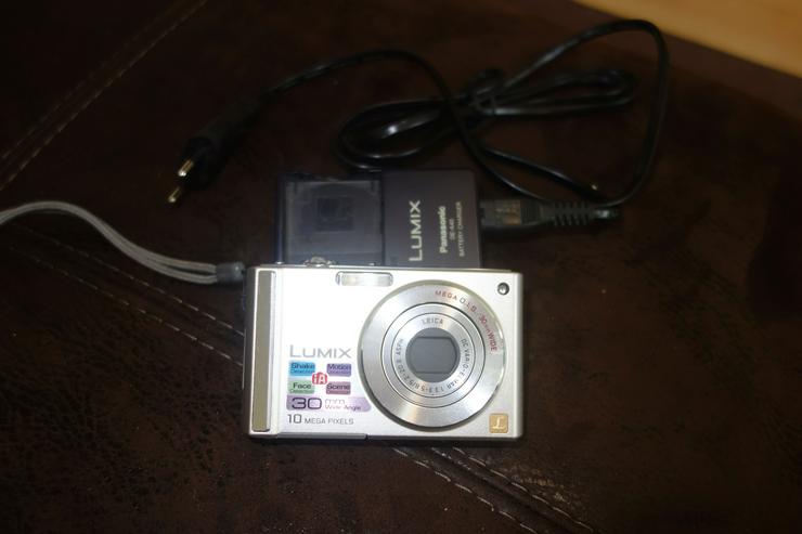 Farb-Digitalkamera LUMIX DMC-FS20 von Panasonic mit SD-Karte