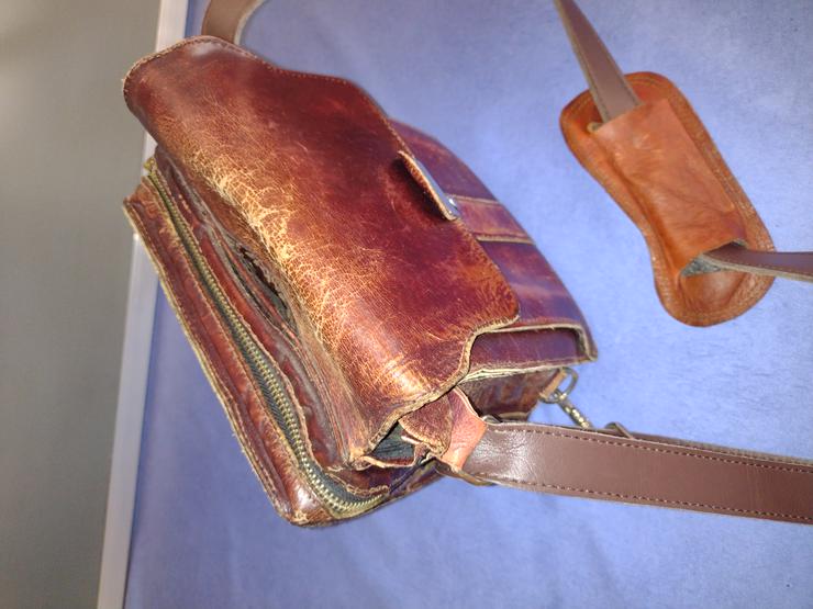  Herren Pfeifen Umhänge Tasche, Leder, rot, 3 Fächer, Innentasche für Tabak + Reiniger, gebraucht - Weitere - Bild 3