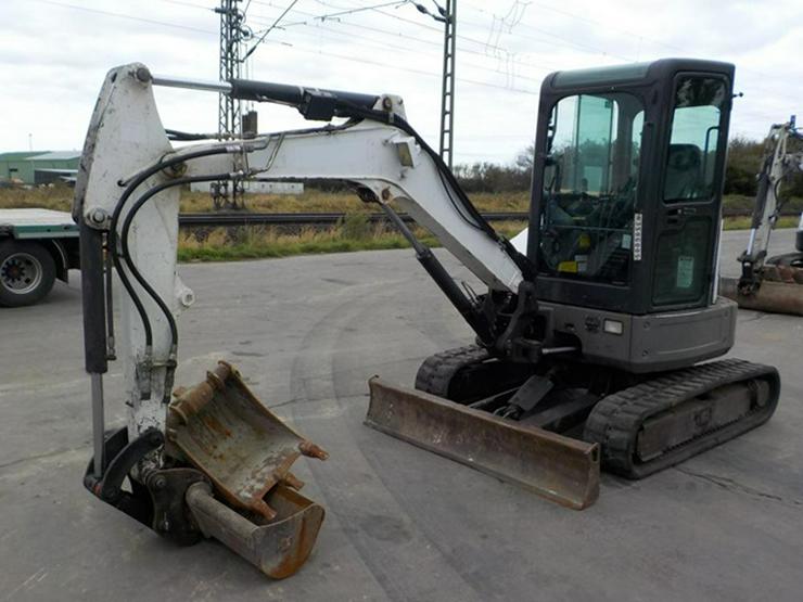 Bild 1: Minibagger Bobcat E35 EM 2014