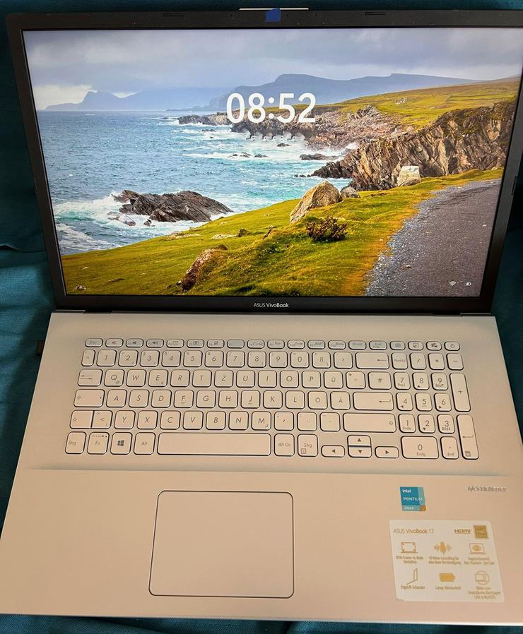 Asus Vivio Book 17