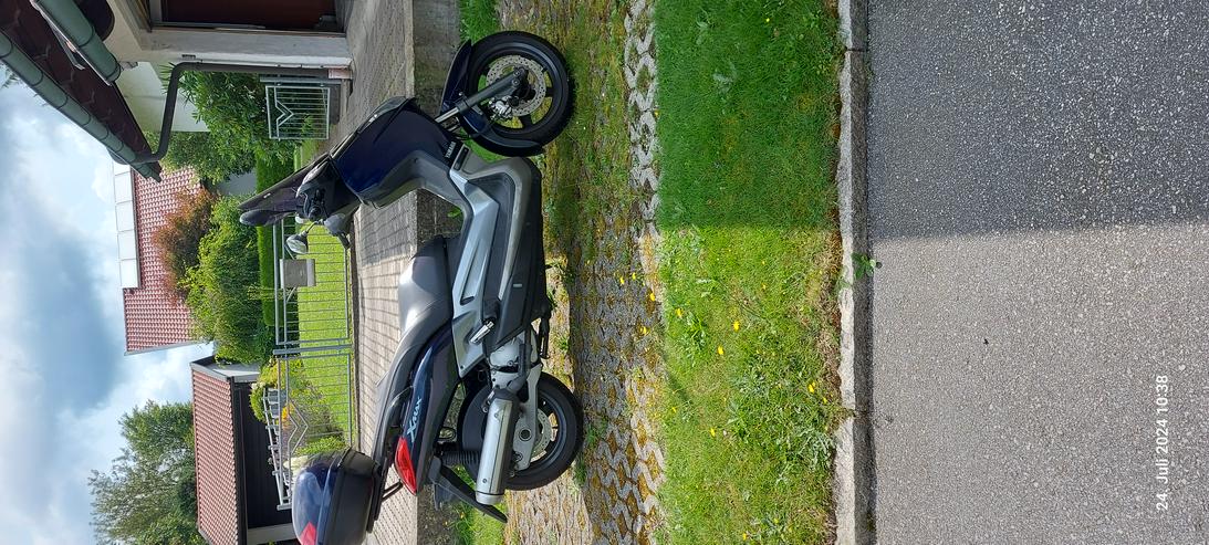 Bild 2: Moped & Motorroller