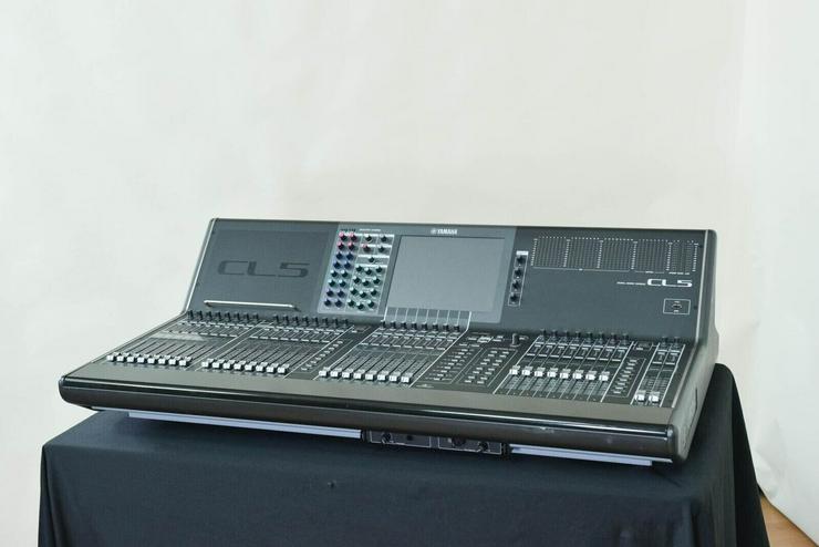 Bild 4: Yamaha CL5 72-Kanal digitales Mischpult