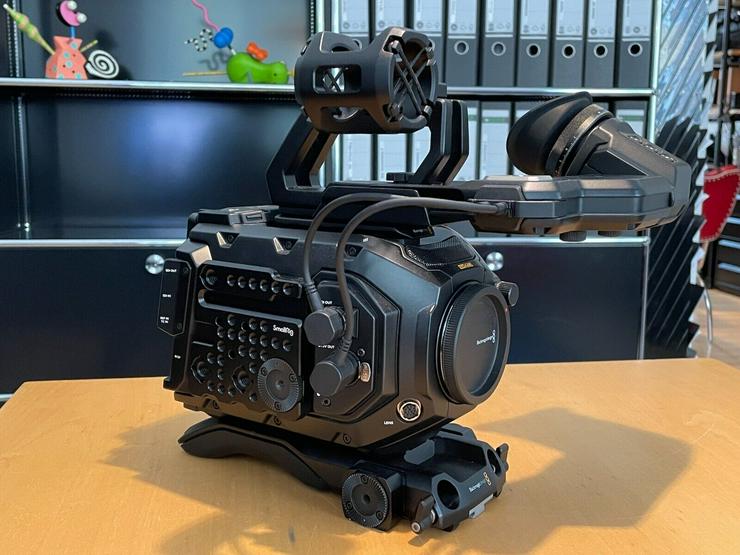 Bild 2: Blackmagic Kamera URSA MINI PRO 4.6K G2 - mit Sucher