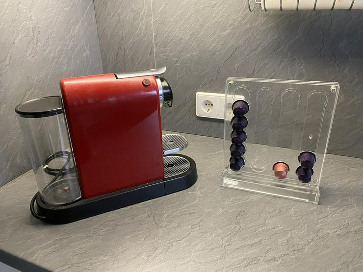 Bild 2: Kaffeautomat NESPRESSO