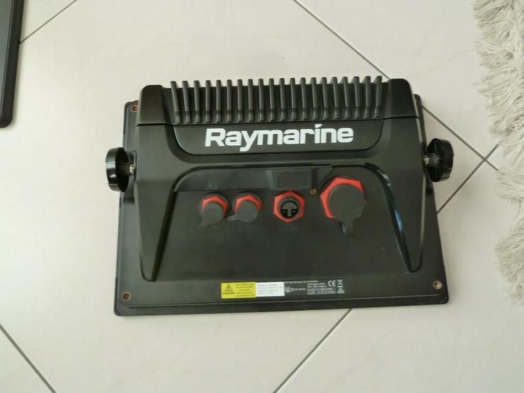 Bild 4: Raymarine KartenplotterAxiom 12 RV