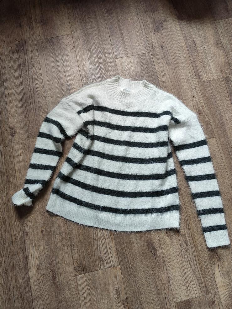 2 Skinny Jeans & 1 Kuschelpullover! Gr. S & M - W29-W31 / 40-42 / M - Bild 2