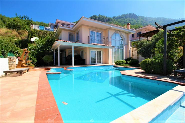 1113 Meerblick- Villa in Alanya mit 4 Schlafräumen und tollem Grundstück - Ferienhaus Türkei - Bild 1