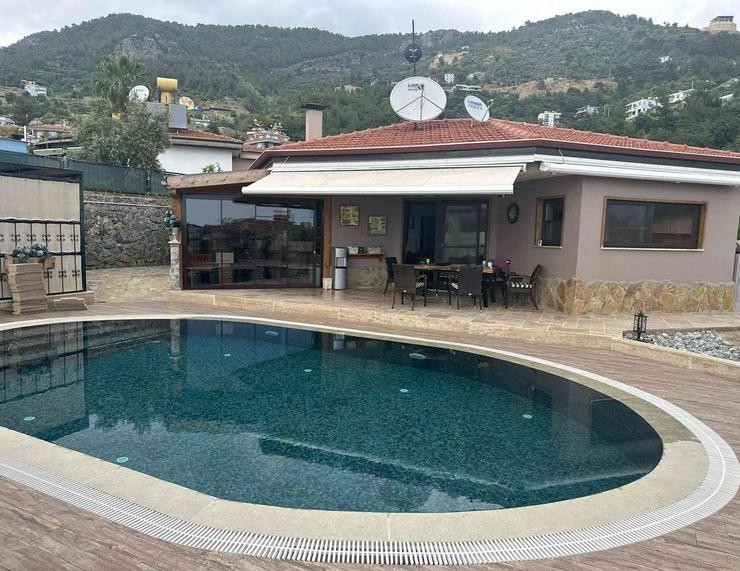 1127 Alanya, private 3 Zi.  Villa mit Pool und Garten, ruhige Wohnlage