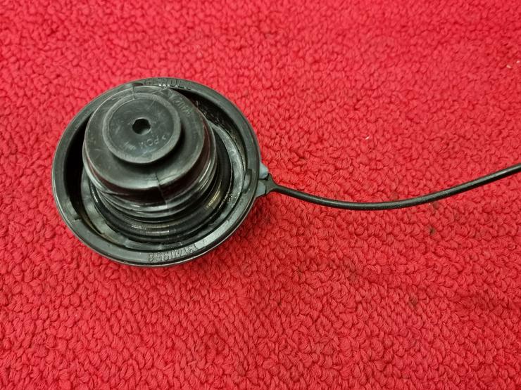 Bild 4: ❌ TANKDECKEL OPEL GM Diesel 13140958 Tankverschluss original