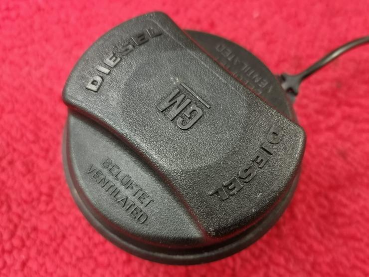 Bild 7: ❌ TANKDECKEL OPEL GM Diesel 13140958 Tankverschluss original