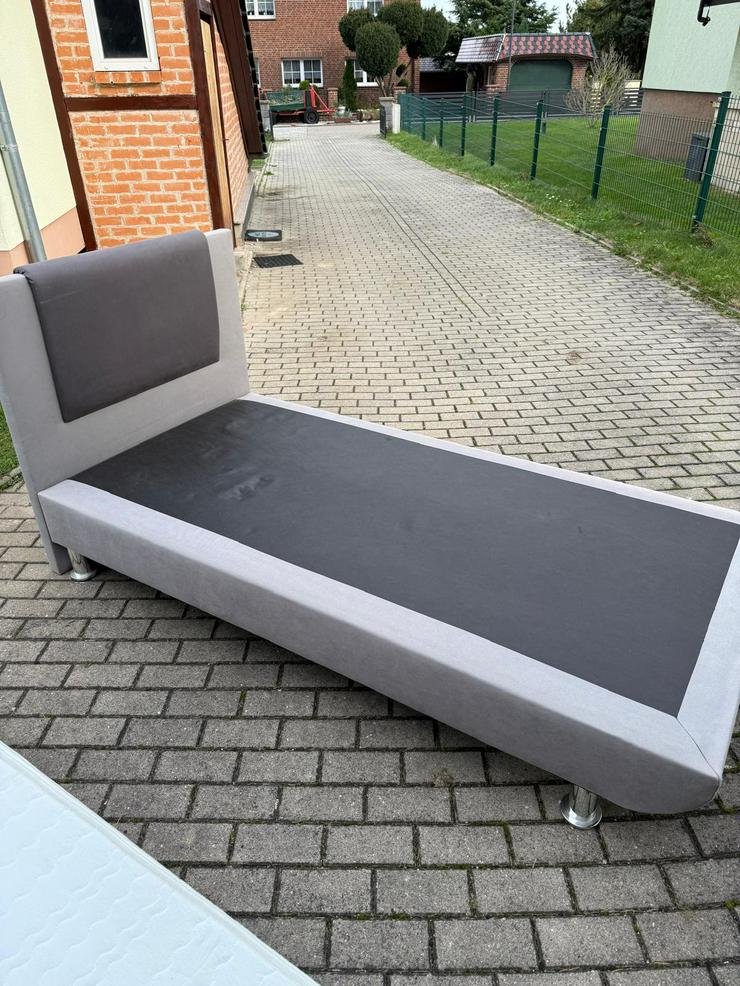 Bild 2: Boxspringbett