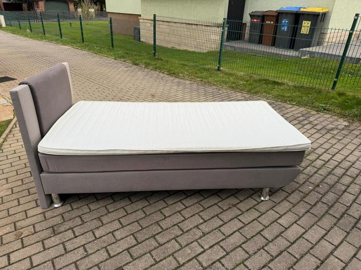 Bild 3: Boxspringbett