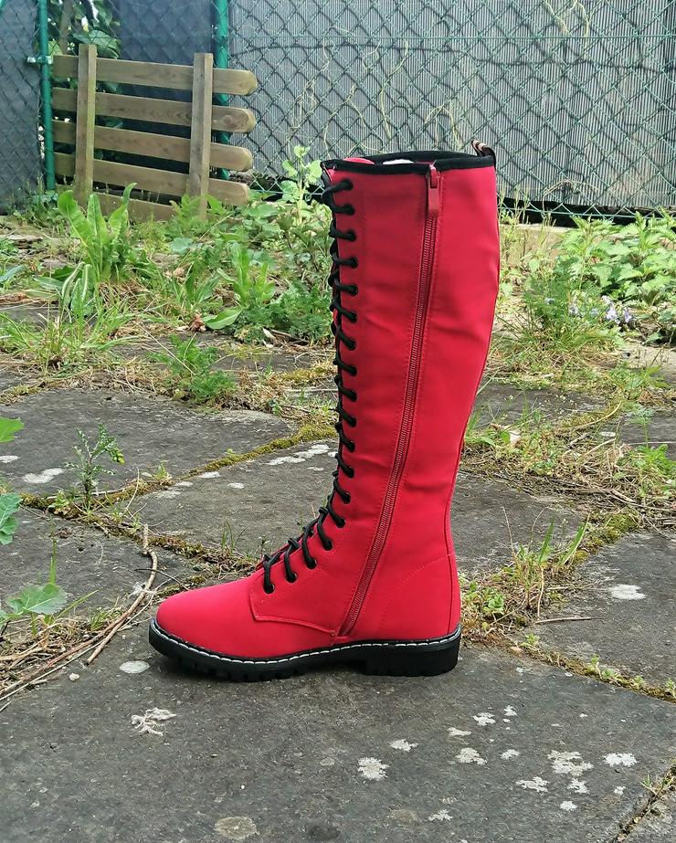 Bild 7: Gr. 37, sexy Schnür- Stiefel, rot, mit Reißverschluß ( von Seastar )