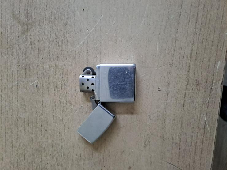 Bild 2: Zippo Feuerzeug 