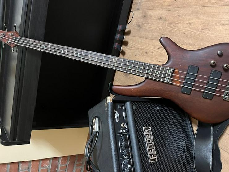 Ibanez SDGR 4-saitiger Bass mit Verstärker Fender Rumble 30