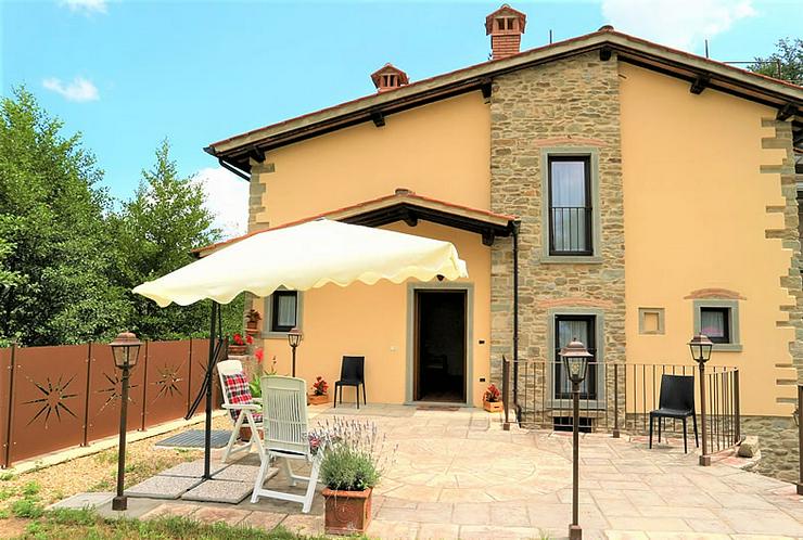 Toskana (italien): günstiges Ferienhaus mit Pool für 2-4 Personen von privat