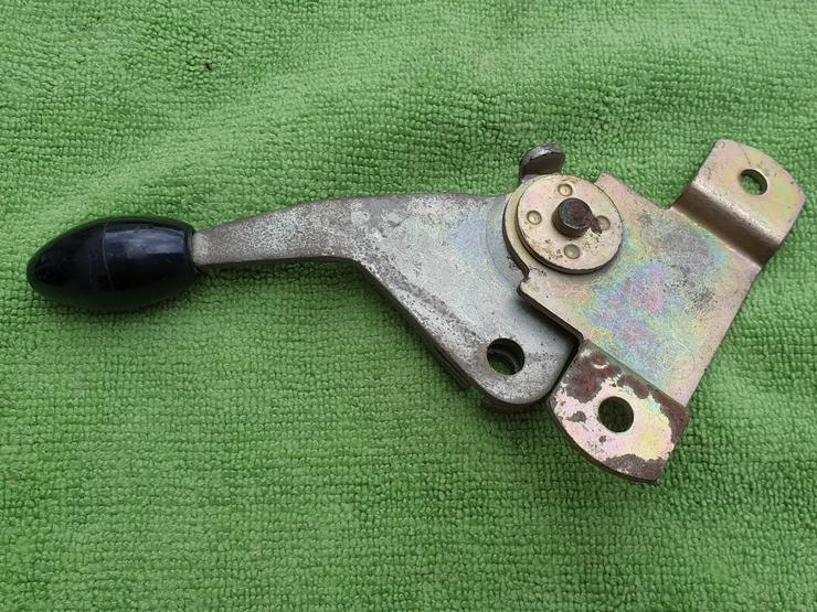 Bild 5: Hebel Öffner Motorhaube Griff Verriegelung BMW 1602 2002 E10 ET-Nr 51231801019