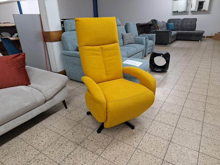  Jetzt Neu Goldener Relaxsessel für 699 Euro statt 1199 Euro - Sofas & Sitzmöbel - Bild 1