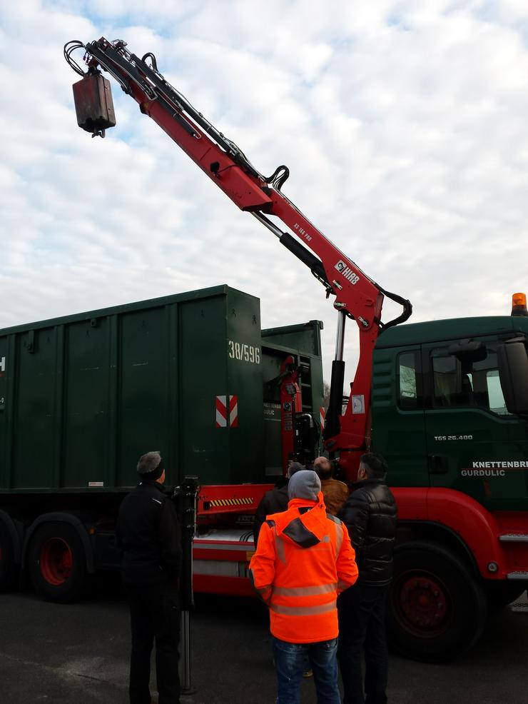 Bild 12: Ladekran Schulungen mit Berechtigungsnachweis