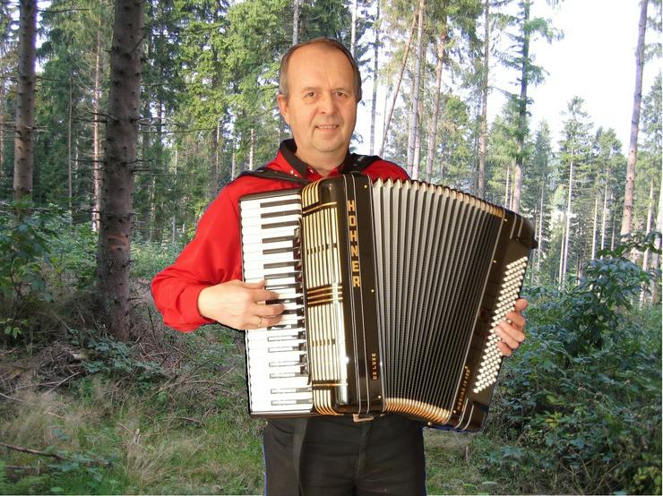 Bild 6: Akkordeonspieler Kalle in Korschenbroich, Grevenbroich, Mönchengladbach, Gladbach