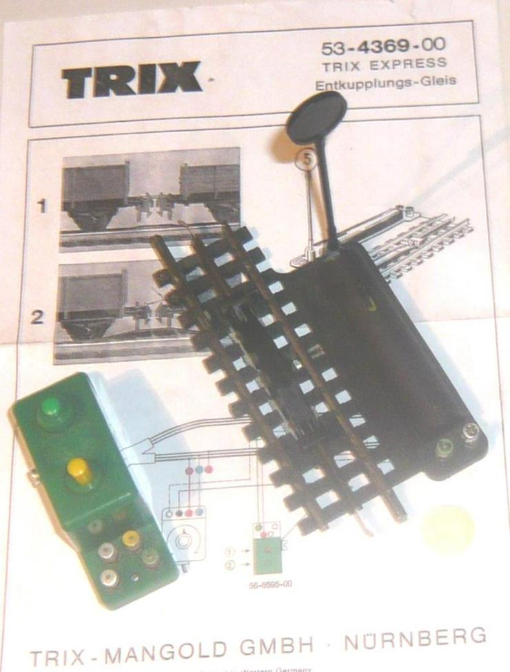 Bild 3: TRIX EXPRESS el. Entkupplungsgleis mit Schalter