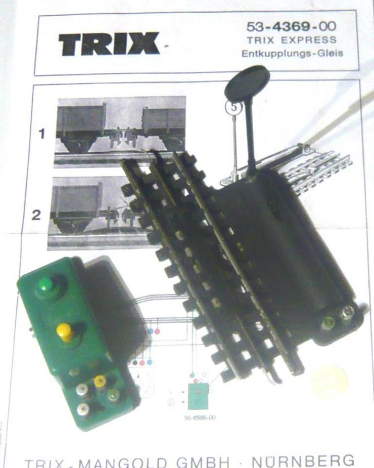 TRIX EXPRESS el. Entkupplungsgleis mit Schalter - Spur H0 - Bild 1