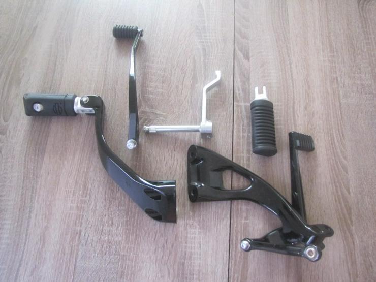 Harley-Davidson Street Bob 114 original Fußrastenanlage + Rasten