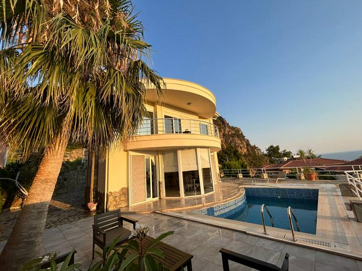 1136 🏡 Traumvilla in Alanya Kestel – Luxus & Privatsphäre vereint! - Ferienhaus Türkei - Bild 1