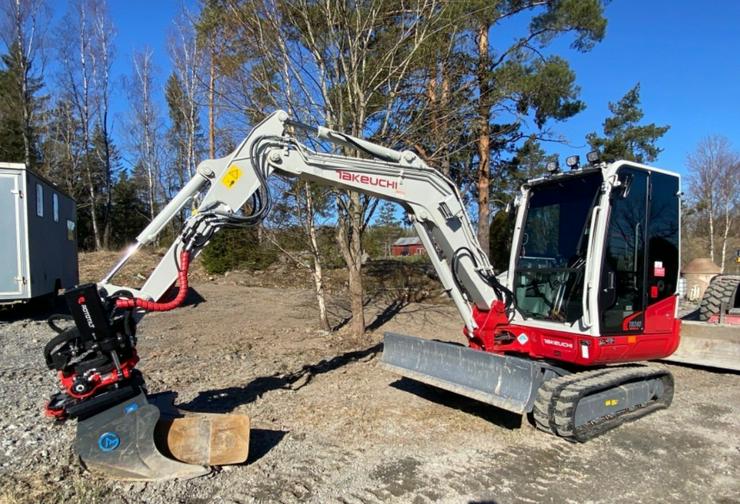 Bild 6: Takeuchi Minibagger TB240 / Tel: +491771307563