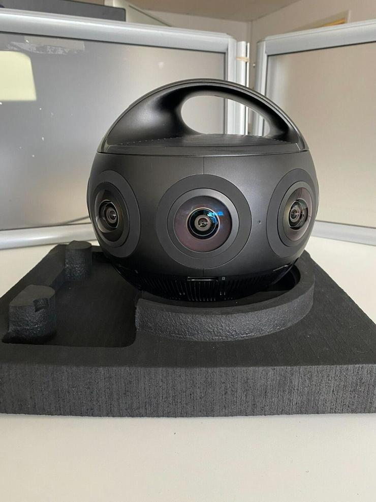 Insta360 Titan 11K 360 VR-Kamera – voll funktionsfähig - Digitalkameras (Kompaktkameras) - Bild 1