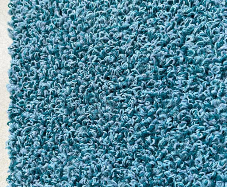 Bild 11: Schöne blaue mittelhohe Florteppichfliesen von Interface €5,00