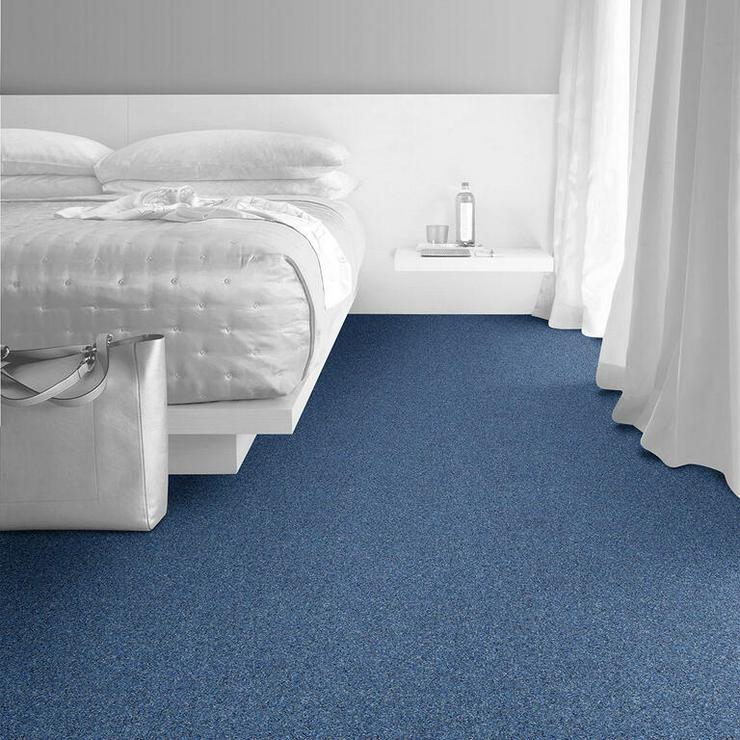 Bild 2: Blaue Teppichfliesen Heuga 727 Cobalt neu im Karton A-Wahl