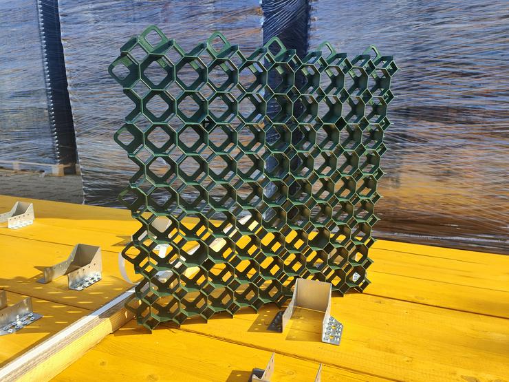 Bild 10: Gartenmatten zur Bodenstabilisierung: Paddockplatten, Rasengitter & Rasenwaben 7,99 EUR/m2