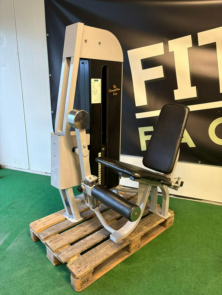 Bild 2: Precor Beinverlängerung Fitness Squat.