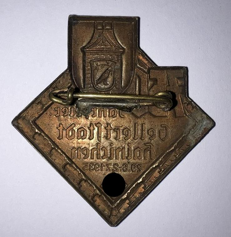 Bild 2:  Veranstaltungsabzeichen zur 750 Jahrfeier der Gellertstadt Hainichen 1935