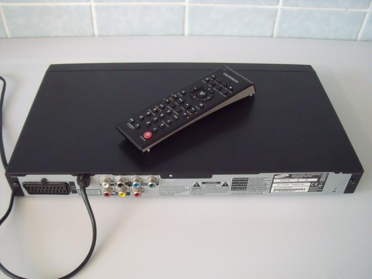 Bild 8: DVD Player Samsung  mit FB DviX , ohne Skart  Kabel .