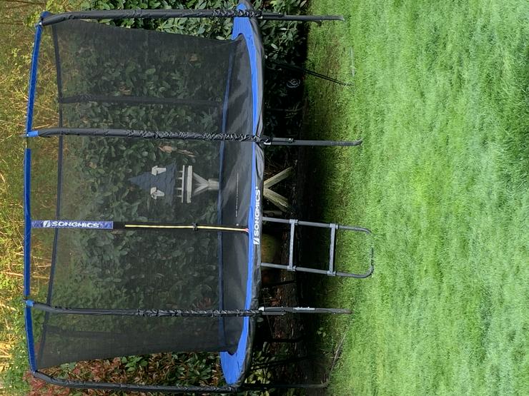 Bild 11: Songmics Trampolin 2 Jahre  B366 cm H270cm mit Bodenanker guter Zustand