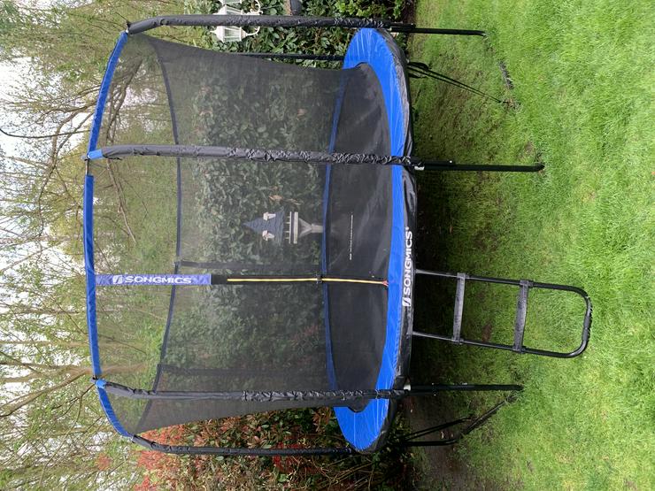 Bild 2: Songmics Trampolin 2 Jahre  B366 cm H270cm mit Bodenanker guter Zustand