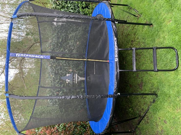 Bild 10: Songmics Trampolin 2 Jahre  B366 cm H270cm mit Bodenanker guter Zustand