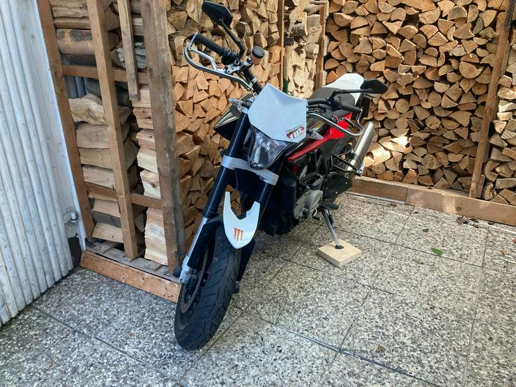Bild 4: Husqvarna Nuda (Top Zustand)