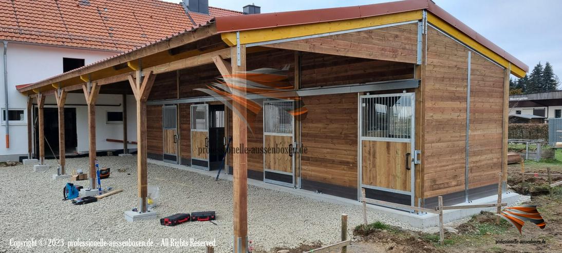 Bild 11: Pferdebox & Pferdestall bauen Top-Qualität Außenstall und Stallungen, Offenstall & Weidehütten