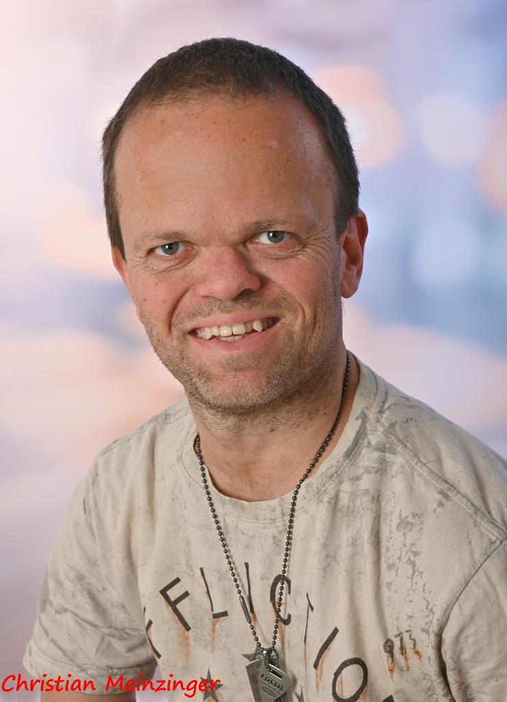 Bild 3: Kleinwuchsiger Mann (46 J./1,32 mtr. sucht Frau Raum Niederbayern/Oberpfalz