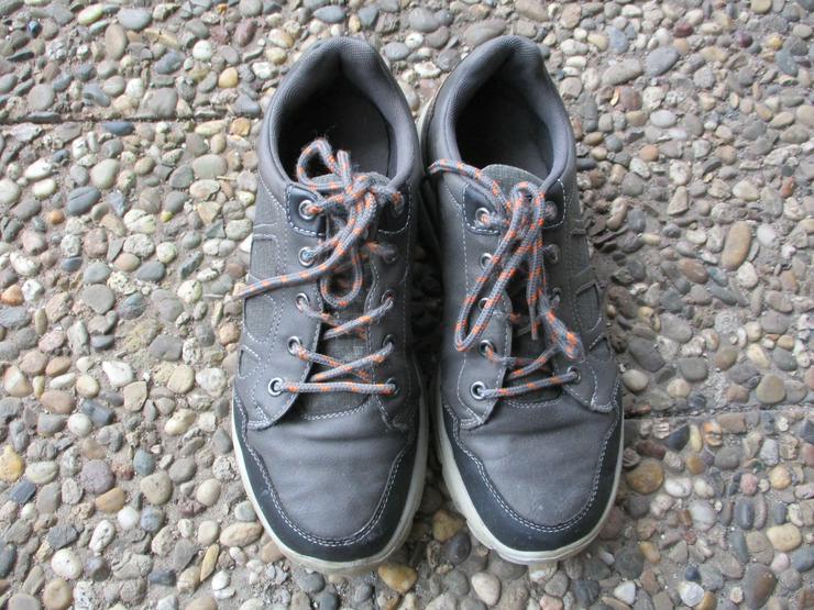 Bild 8: Herrn Schuhe